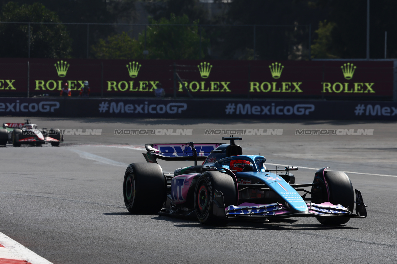 GP MESSICO, Esteban Ocon (FRA) Alpine F1 Team A523.

29.10.2023. Formula 1 World Championship, Rd 20, Mexican Grand Prix, Mexico City, Mexico, Gara Day.

- www.xpbimages.com, EMail: requests@xpbimages.com © Copyright: Charniaux / XPB Images