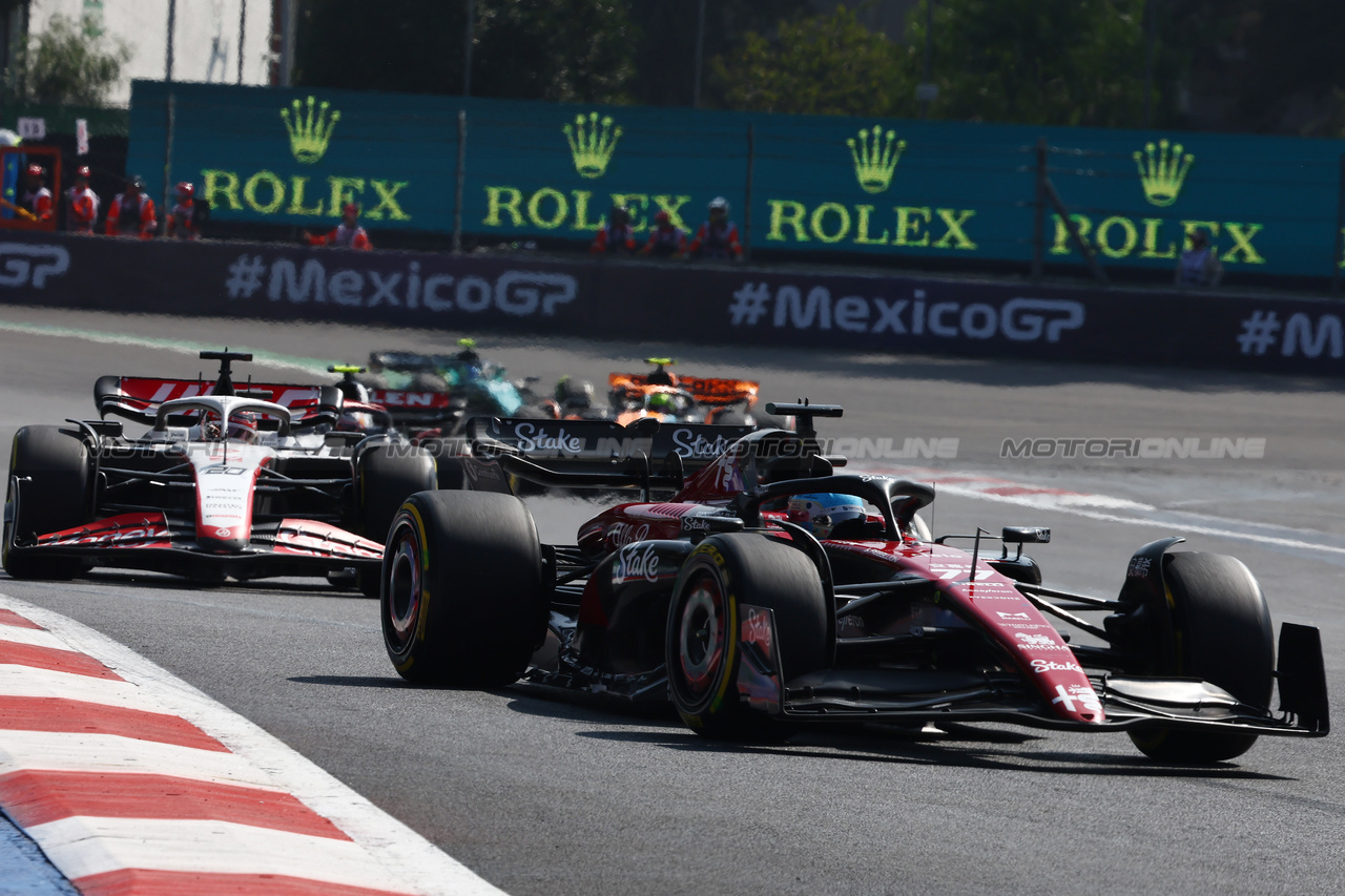 GP MESSICO, Valtteri Bottas (FIN) Alfa Romeo F1 Team C43.

29.10.2023. Formula 1 World Championship, Rd 20, Mexican Grand Prix, Mexico City, Mexico, Gara Day.

- www.xpbimages.com, EMail: requests@xpbimages.com © Copyright: Charniaux / XPB Images