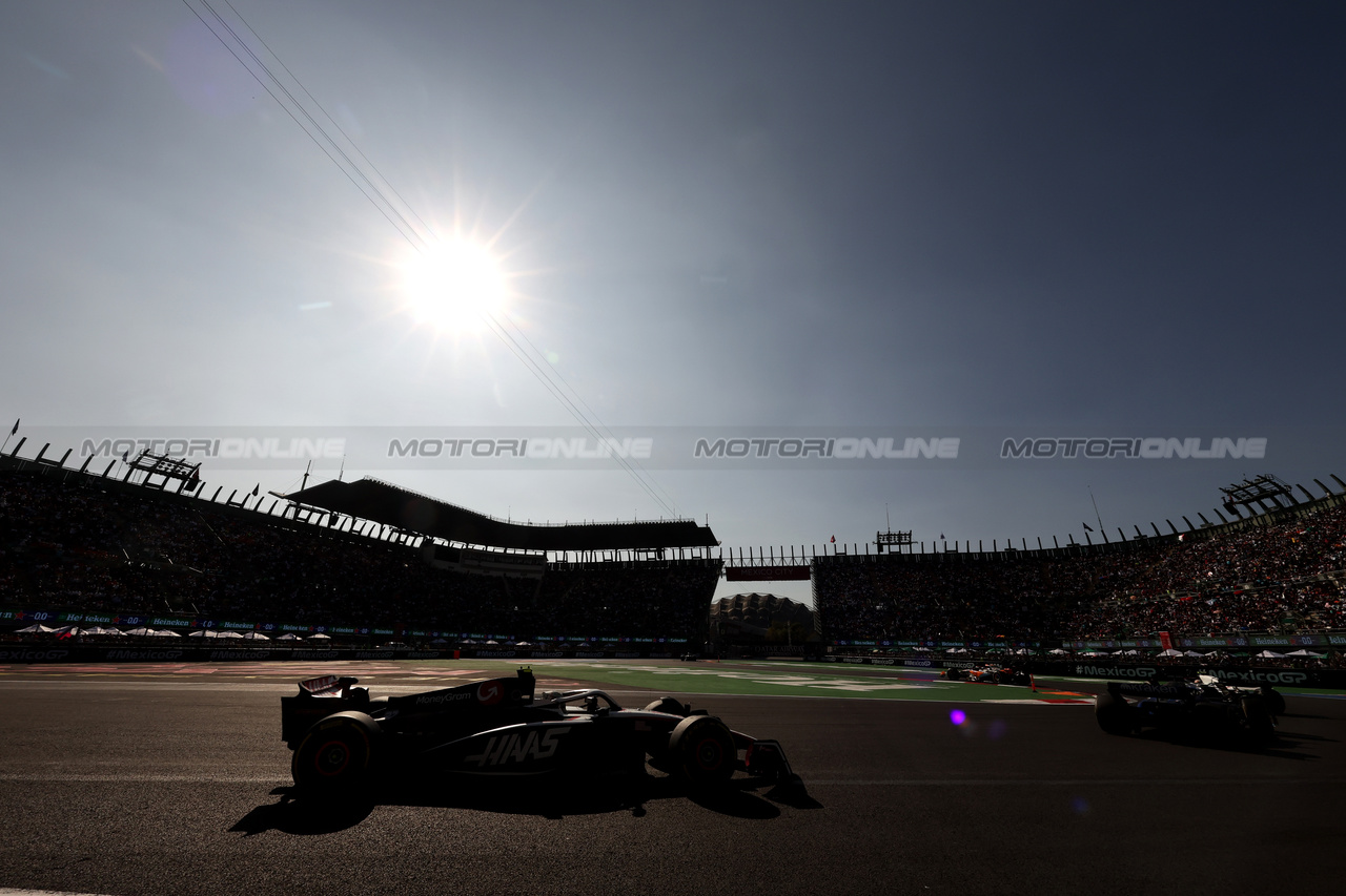 GP MESSICO, Nico Hulkenberg (GER) Haas VF-23.

29.10.2023. Formula 1 World Championship, Rd 20, Mexican Grand Prix, Mexico City, Mexico, Gara Day.

- www.xpbimages.com, EMail: requests@xpbimages.com © Copyright: Bearne / XPB Images