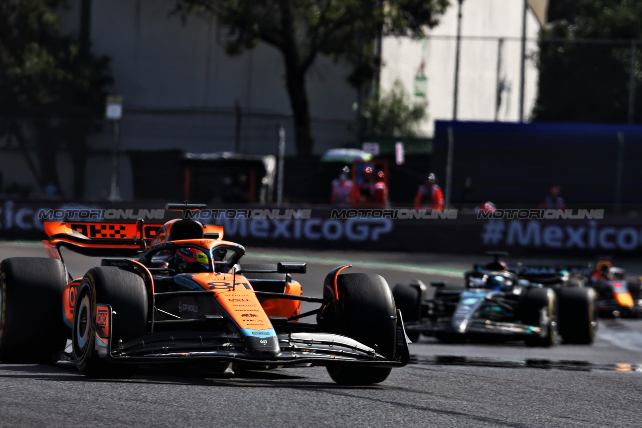 GP MESSICO, Oscar Piastri (AUS) McLaren MCL60.

29.10.2023. Formula 1 World Championship, Rd 20, Mexican Grand Prix, Mexico City, Mexico, Gara Day.

- www.xpbimages.com, EMail: requests@xpbimages.com © Copyright: Charniaux / XPB Images