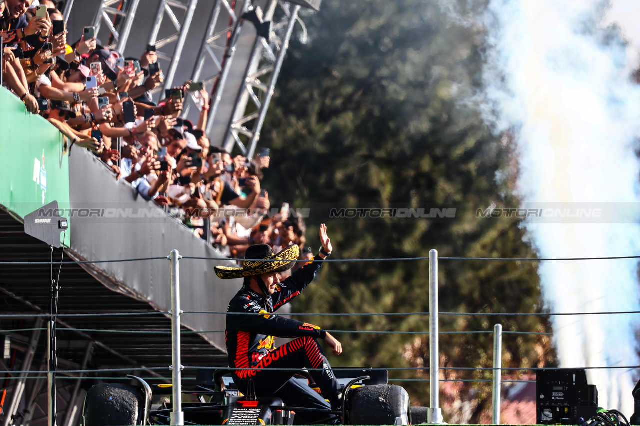 GP MESSICO, Max Verstappen (NLD), Red Bull Racing 
29.10.2023. Formula 1 World Championship, Rd 20, Mexican Grand Prix, Mexico City, Mexico, Gara Day.
- www.xpbimages.com, EMail: requests@xpbimages.com © Copyright: Charniaux / XPB Images