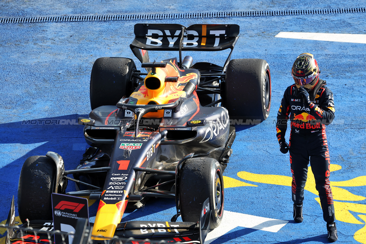 GP MESSICO, Gara winner Max Verstappen (NLD) Red Bull Racing celebrates in parc ferme.

29.10.2023. Formula 1 World Championship, Rd 20, Mexican Grand Prix, Mexico City, Mexico, Gara Day.

- www.xpbimages.com, EMail: requests@xpbimages.com © Copyright: Bearne / XPB Images