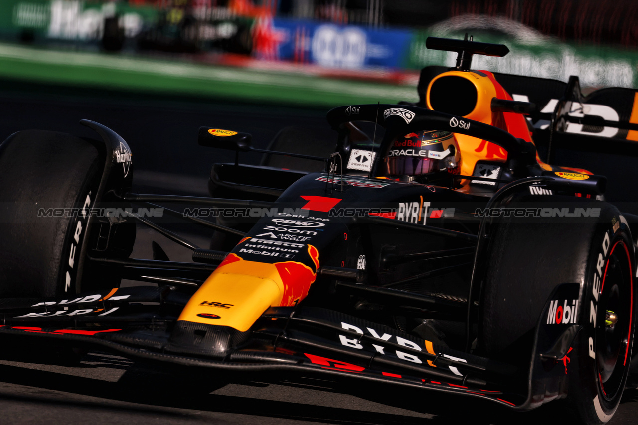 GP MESSICO, Max Verstappen (NLD) Red Bull Racing RB19.

29.10.2023. Formula 1 World Championship, Rd 20, Mexican Grand Prix, Mexico City, Mexico, Gara Day.

- www.xpbimages.com, EMail: requests@xpbimages.com © Copyright: Moy / XPB Images