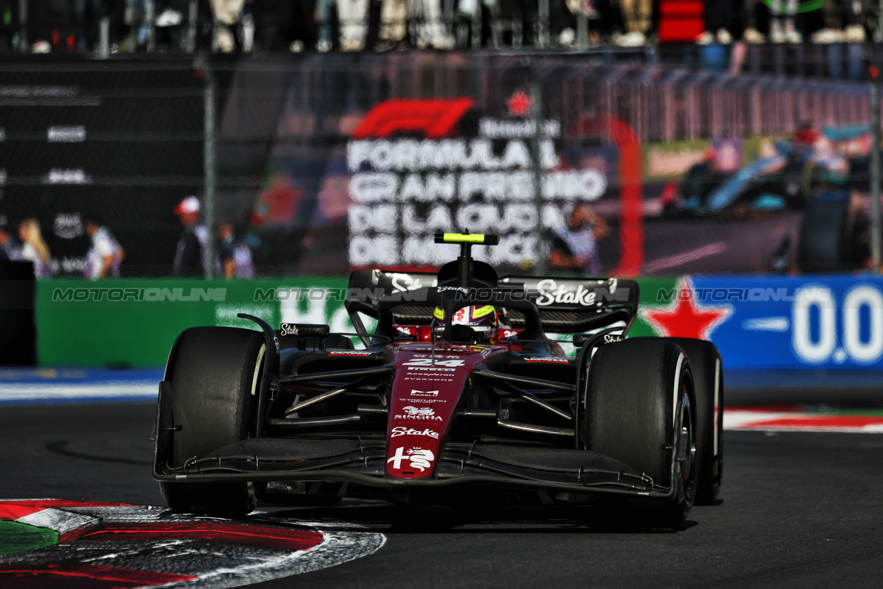 GP MESSICO, Zhou Guanyu (CHN) Alfa Romeo F1 Team C43.

29.10.2023. Formula 1 World Championship, Rd 20, Mexican Grand Prix, Mexico City, Mexico, Gara Day.

- www.xpbimages.com, EMail: requests@xpbimages.com © Copyright: Moy / XPB Images