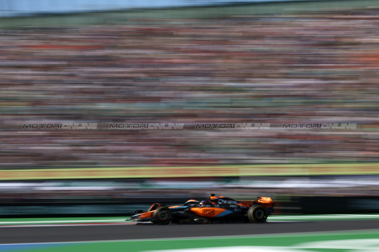 GP MESSICO, Oscar Piastri (AUS) McLaren MCL60.

29.10.2023. Formula 1 World Championship, Rd 20, Mexican Grand Prix, Mexico City, Mexico, Gara Day.

- www.xpbimages.com, EMail: requests@xpbimages.com © Copyright: Moy / XPB Images