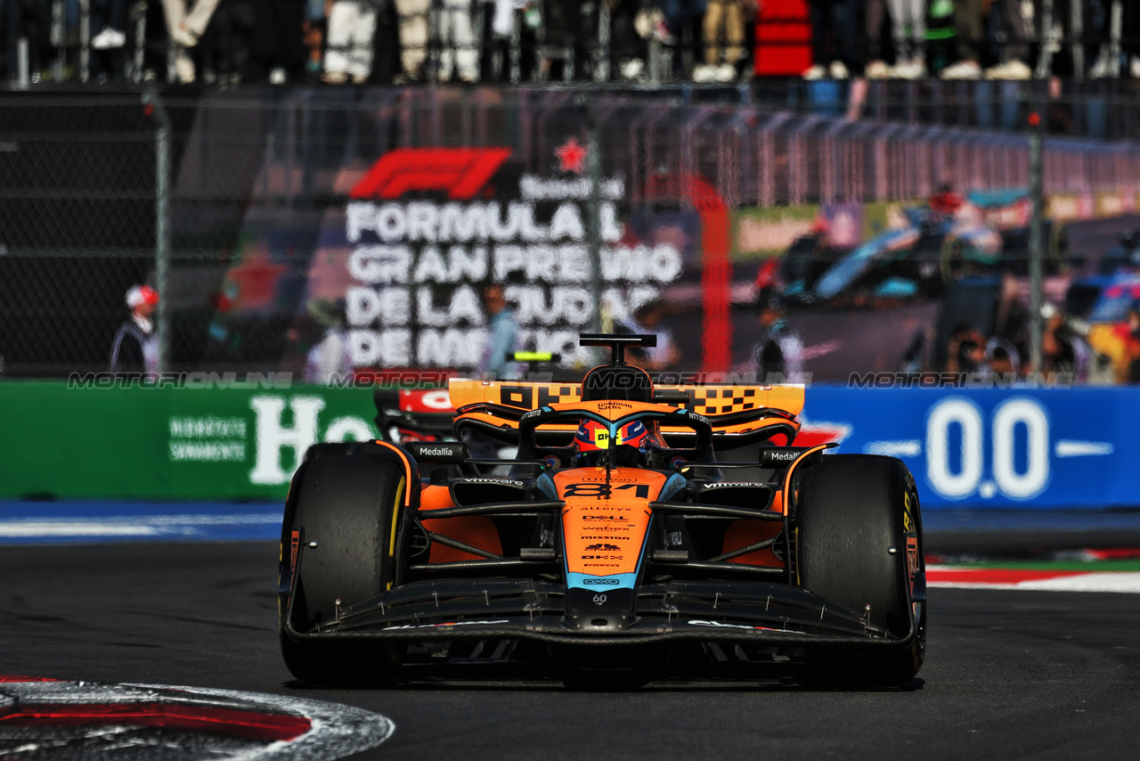 GP MESSICO, Oscar Piastri (AUS) McLaren MCL60.

29.10.2023. Formula 1 World Championship, Rd 20, Mexican Grand Prix, Mexico City, Mexico, Gara Day.

- www.xpbimages.com, EMail: requests@xpbimages.com © Copyright: Moy / XPB Images
