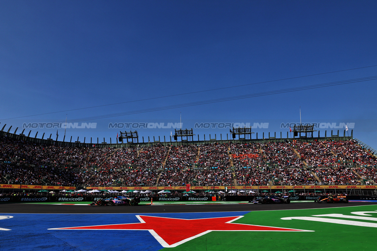 GP MESSICO, Esteban Ocon (FRA) Alpine F1 Team A523.

29.10.2023. Formula 1 World Championship, Rd 20, Mexican Grand Prix, Mexico City, Mexico, Gara Day.

 - www.xpbimages.com, EMail: requests@xpbimages.com © Copyright: Coates / XPB Images