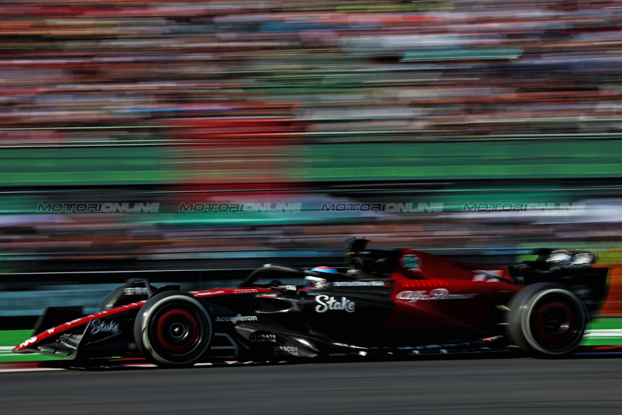 GP MESSICO, Valtteri Bottas (FIN) Alfa Romeo F1 Team C43.

29.10.2023. Formula 1 World Championship, Rd 20, Mexican Grand Prix, Mexico City, Mexico, Gara Day.

 - www.xpbimages.com, EMail: requests@xpbimages.com © Copyright: Coates / XPB Images