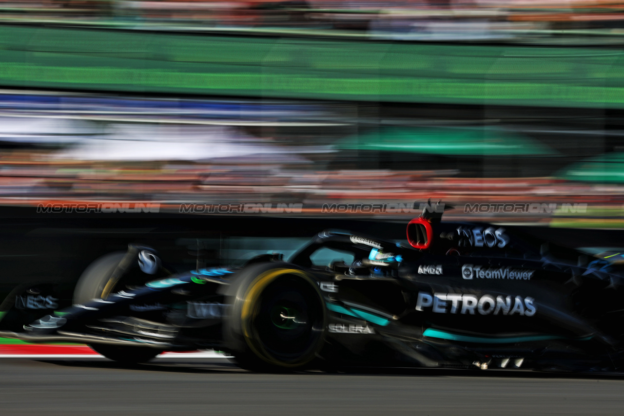 GP MESSICO, George Russell (GBR) Mercedes AMG F1 W14.

29.10.2023. Formula 1 World Championship, Rd 20, Mexican Grand Prix, Mexico City, Mexico, Gara Day.

 - www.xpbimages.com, EMail: requests@xpbimages.com © Copyright: Coates / XPB Images