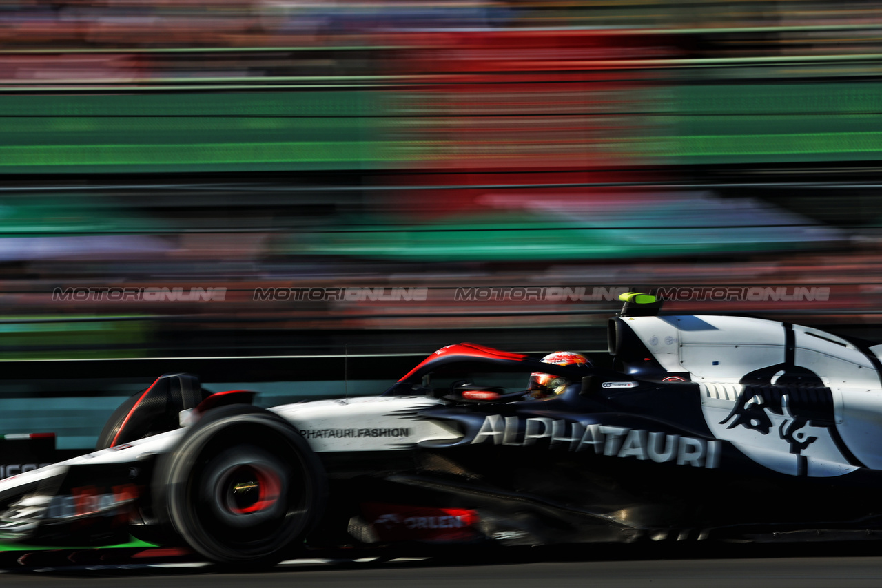 GP MESSICO, Yuki Tsunoda (JPN) AlphaTauri AT04.

29.10.2023. Formula 1 World Championship, Rd 20, Mexican Grand Prix, Mexico City, Mexico, Gara Day.

 - www.xpbimages.com, EMail: requests@xpbimages.com © Copyright: Coates / XPB Images