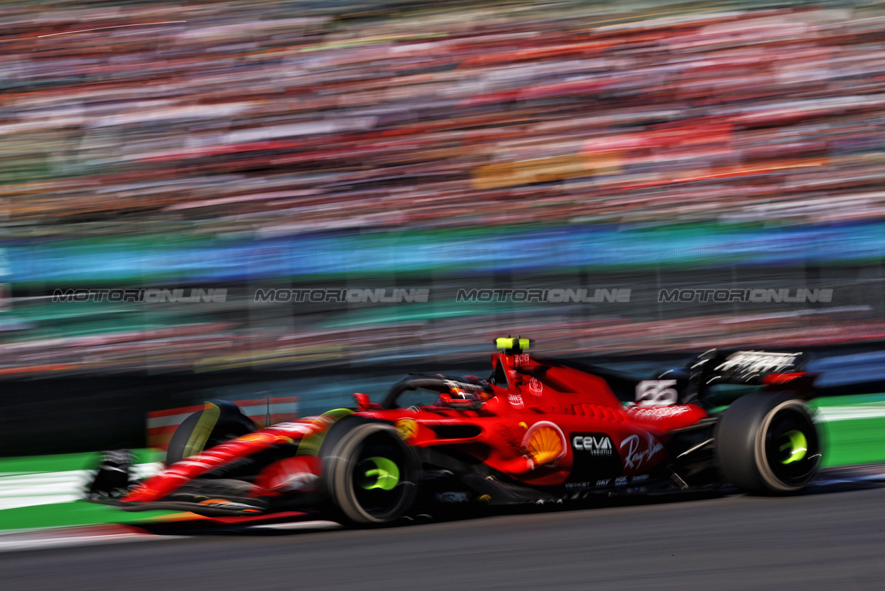 GP MESSICO, Carlos Sainz Jr (ESP) Ferrari SF-23.

29.10.2023. Formula 1 World Championship, Rd 20, Mexican Grand Prix, Mexico City, Mexico, Gara Day.

 - www.xpbimages.com, EMail: requests@xpbimages.com © Copyright: Coates / XPB Images