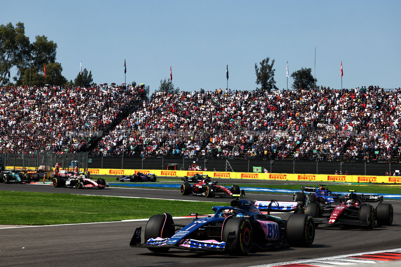 GP MESSICO, Pierre Gasly (FRA) Alpine F1 Team A523.

29.10.2023. Formula 1 World Championship, Rd 20, Mexican Grand Prix, Mexico City, Mexico, Gara Day.

 - www.xpbimages.com, EMail: requests@xpbimages.com © Copyright: Coates / XPB Images