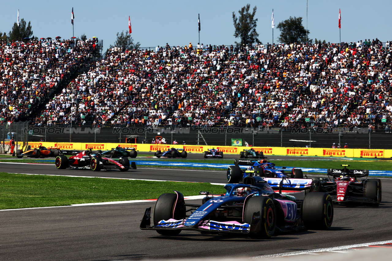 GP MESSICO, Pierre Gasly (FRA) Alpine F1 Team A523.

29.10.2023. Formula 1 World Championship, Rd 20, Mexican Grand Prix, Mexico City, Mexico, Gara Day.

 - www.xpbimages.com, EMail: requests@xpbimages.com © Copyright: Coates / XPB Images