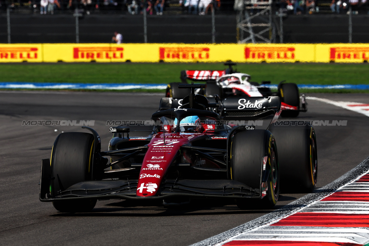 GP MESSICO, Valtteri Bottas (FIN) Alfa Romeo F1 Team C43.

29.10.2023. Formula 1 World Championship, Rd 20, Mexican Grand Prix, Mexico City, Mexico, Gara Day.

 - www.xpbimages.com, EMail: requests@xpbimages.com © Copyright: Coates / XPB Images