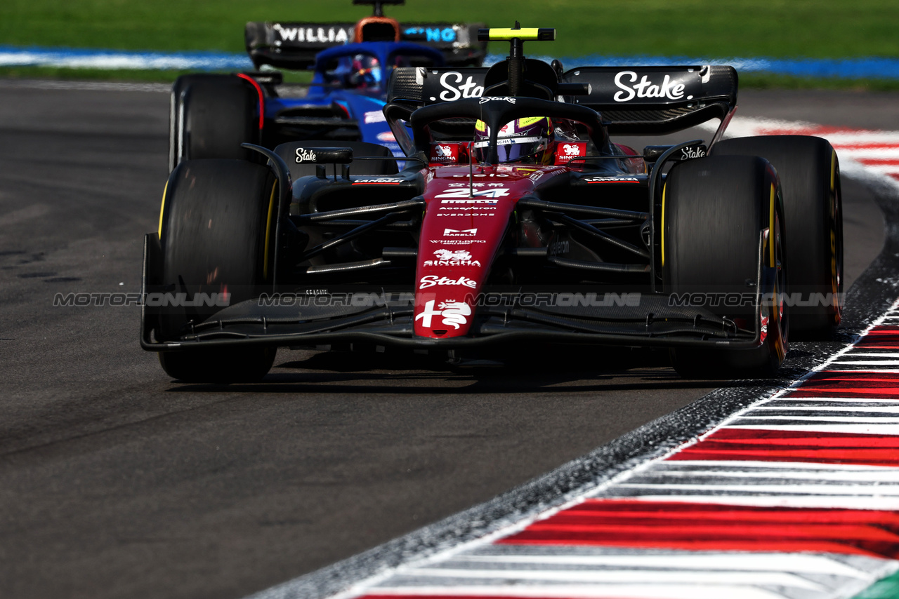 GP MESSICO, Zhou Guanyu (CHN) Alfa Romeo F1 Team C43.

29.10.2023. Formula 1 World Championship, Rd 20, Mexican Grand Prix, Mexico City, Mexico, Gara Day.

 - www.xpbimages.com, EMail: requests@xpbimages.com © Copyright: Coates / XPB Images