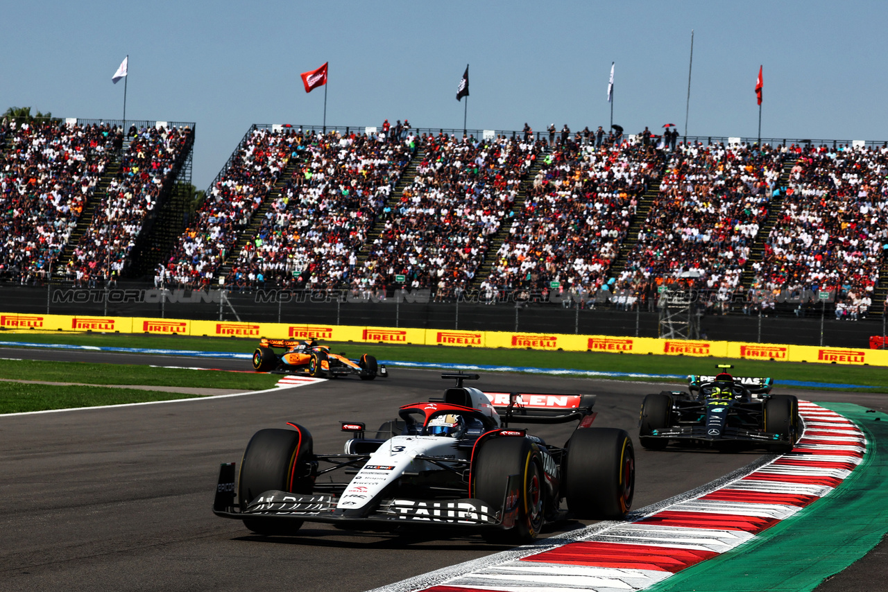 GP MESSICO, Daniel Ricciardo (AUS) AlphaTauri AT04.

29.10.2023. Formula 1 World Championship, Rd 20, Mexican Grand Prix, Mexico City, Mexico, Gara Day.

 - www.xpbimages.com, EMail: requests@xpbimages.com © Copyright: Coates / XPB Images