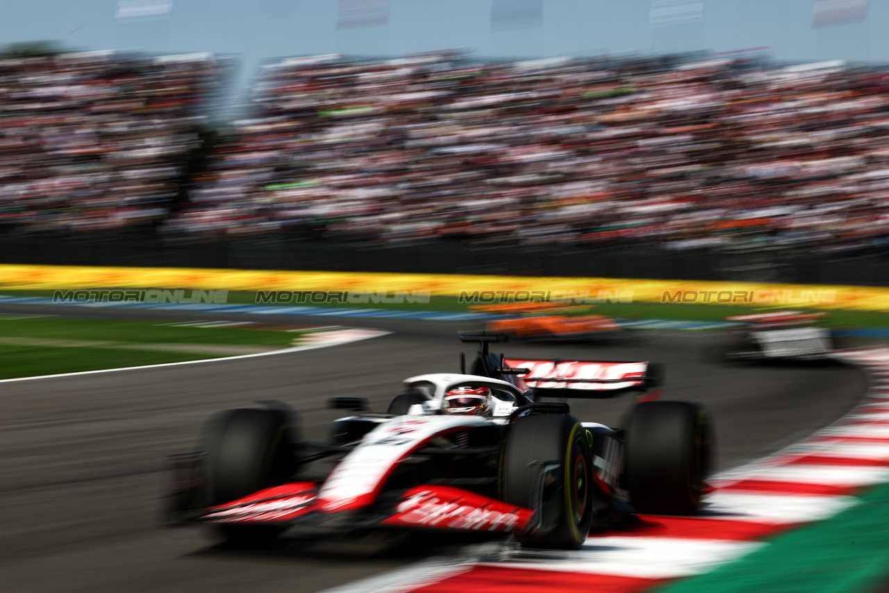 GP MESSICO, Nico Hulkenberg (GER) Haas VF-23.

29.10.2023. Formula 1 World Championship, Rd 20, Mexican Grand Prix, Mexico City, Mexico, Gara Day.

 - www.xpbimages.com, EMail: requests@xpbimages.com © Copyright: Coates / XPB Images