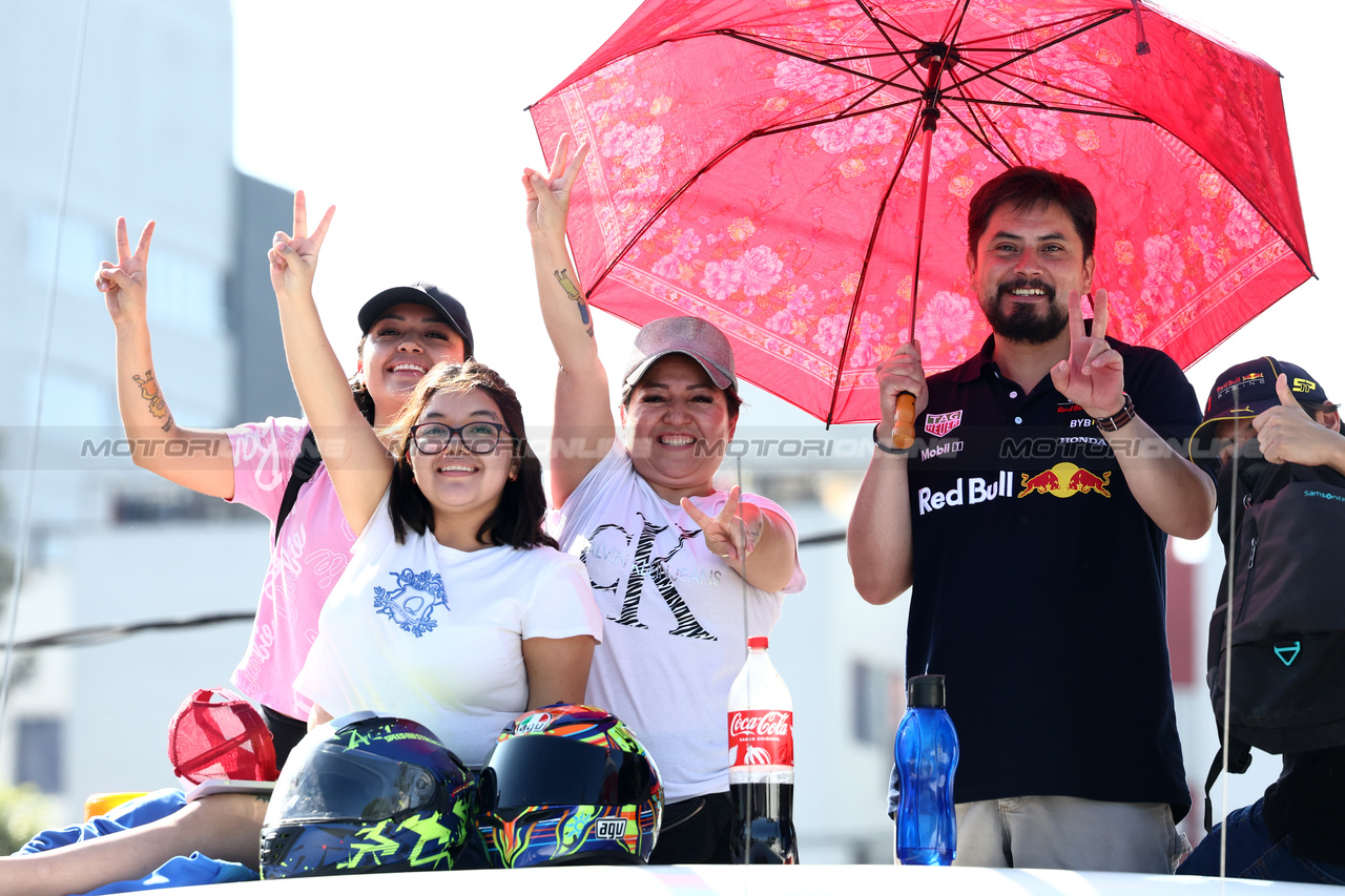 GP MESSICO, Circuit Atmosfera - fans.

29.10.2023. Formula 1 World Championship, Rd 20, Mexican Grand Prix, Mexico City, Mexico, Gara Day.

 - www.xpbimages.com, EMail: requests@xpbimages.com © Copyright: Coates / XPB Images