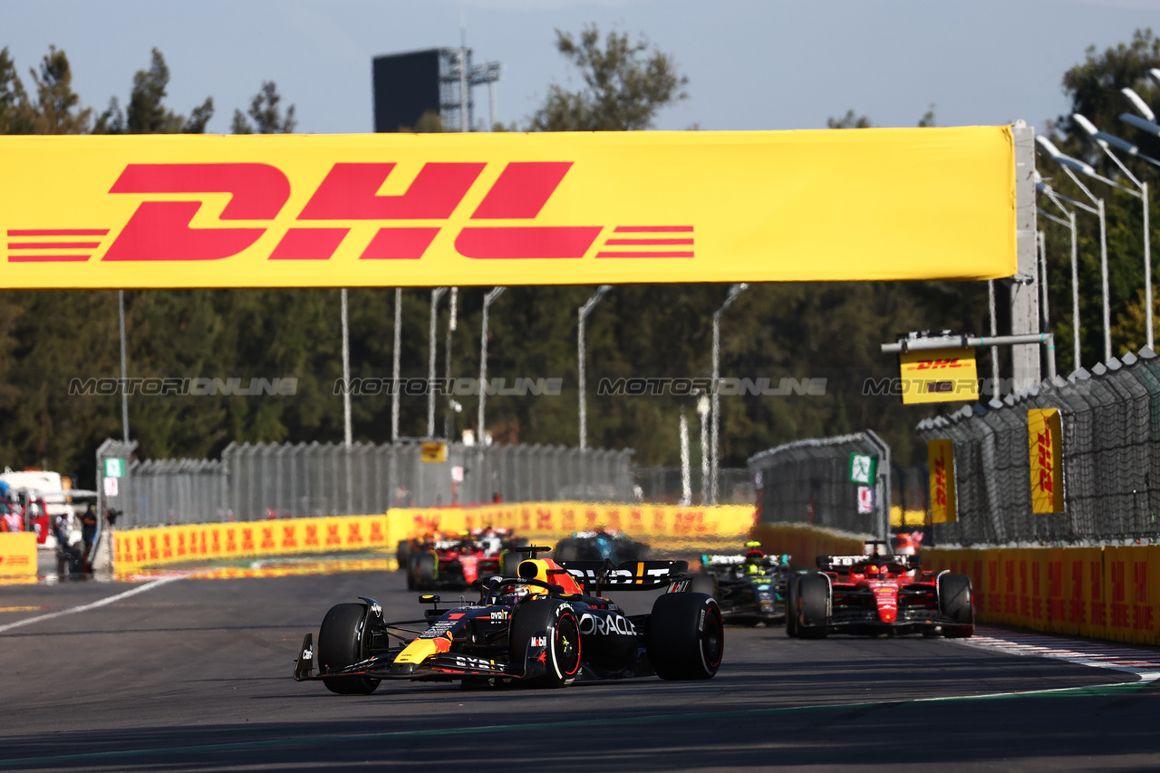 GP MESSICO, Max Verstappen (NLD) Red Bull Racing RB19.

29.10.2023. Formula 1 World Championship, Rd 20, Mexican Grand Prix, Mexico City, Mexico, Gara Day.

 - www.xpbimages.com, EMail: requests@xpbimages.com © Copyright: Coates / XPB Images