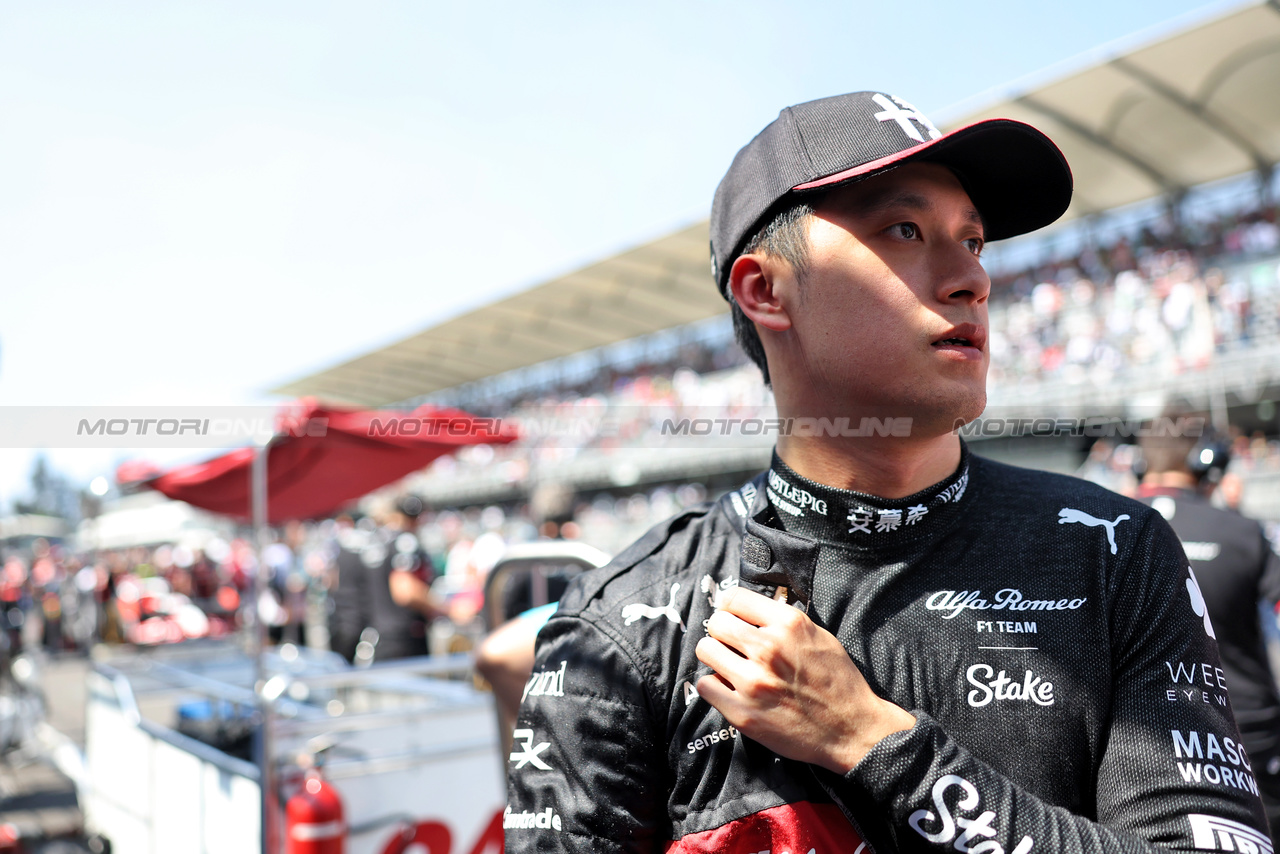 GP MESSICO, Zhou Guanyu (CHN) Alfa Romeo F1 Team on the grid.

29.10.2023. Formula 1 World Championship, Rd 20, Mexican Grand Prix, Mexico City, Mexico, Gara Day.

- www.xpbimages.com, EMail: requests@xpbimages.com © Copyright: Bearne / XPB Images