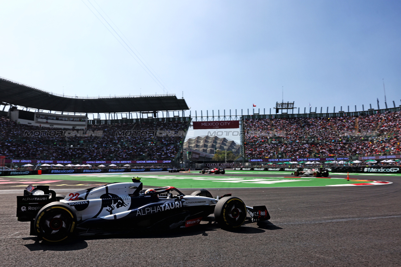 GP MESSICO, Yuki Tsunoda (JPN) AlphaTauri AT04.

29.10.2023. Formula 1 World Championship, Rd 20, Mexican Grand Prix, Mexico City, Mexico, Gara Day.

- www.xpbimages.com, EMail: requests@xpbimages.com © Copyright: Charniaux / XPB Images