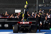 GP MESSICO, Lewis Hamilton (GBR) Mercedes AMG F1 W14 celebrates his second position on the podium.
29.10.2023. Formula 1 World Championship, Rd 20, Mexican Grand Prix, Mexico City, Mexico, Gara Day.
 - www.xpbimages.com, EMail: requests@xpbimages.com © Copyright: Coates / XPB Images