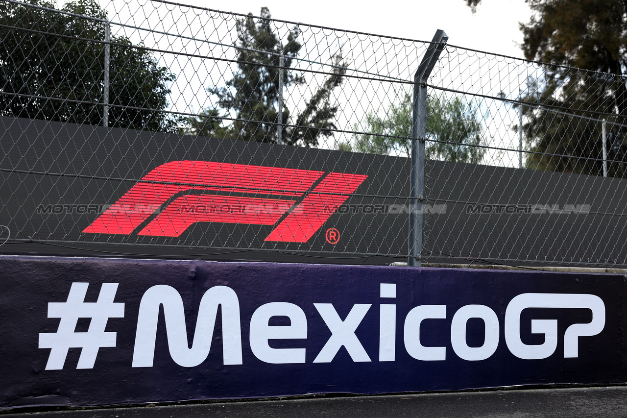 GP MESSICO, Circuit Atmosfera - #Mexico GP.

26.10.2023. Formula 1 World Championship, Rd 20, Mexican Grand Prix, Mexico City, Mexico, Preparation Day.

- www.xpbimages.com, EMail: requests@xpbimages.com © Copyright: Bearne / XPB Images