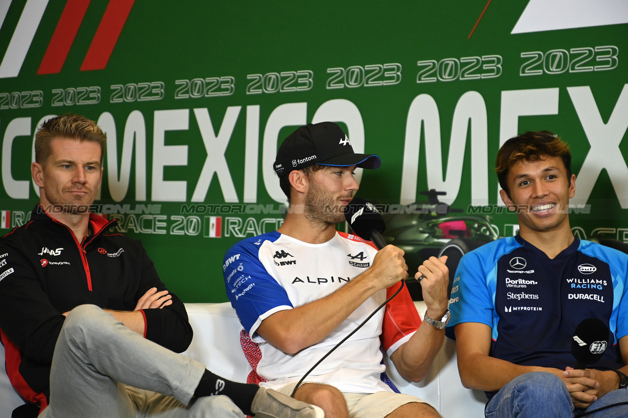 GP MESSICO, (L to R): Nico Hulkenberg (GER) Haas F1 Team; Pierre Gasly (FRA) Alpine F1 Team; e Alexander Albon (THA) Williams Racing, in the FIA Press Conference.

26.10.2023. Formula 1 World Championship, Rd 20, Mexican Grand Prix, Mexico City, Mexico, Preparation Day.

- www.xpbimages.com, EMail: requests@xpbimages.com © Copyright: XPB Images