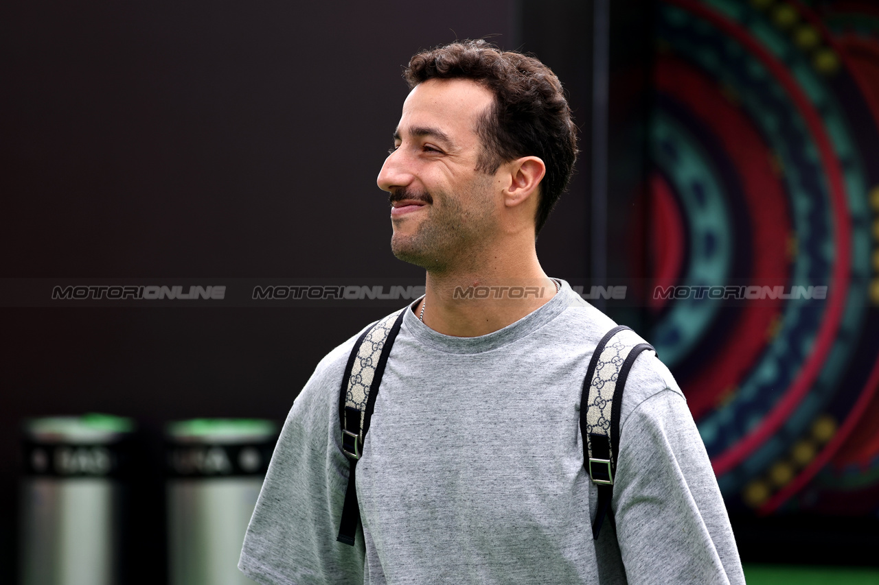 GP MESSICO, Daniel Ricciardo (AUS) AlphaTauri.

26.10.2023. Formula 1 World Championship, Rd 20, Mexican Grand Prix, Mexico City, Mexico, Preparation Day.

- www.xpbimages.com, EMail: requests@xpbimages.com © Copyright: Moy / XPB Images
