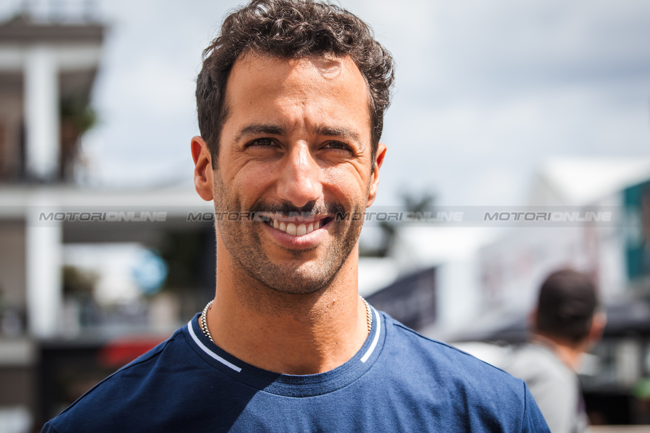 GP MESSICO, Daniel Ricciardo (AUS) AlphaTauri.

26.10.2023. Formula 1 World Championship, Rd 20, Mexican Grand Prix, Mexico City, Mexico, Preparation Day.

- www.xpbimages.com, EMail: requests@xpbimages.com © Copyright: Bearne / XPB Images