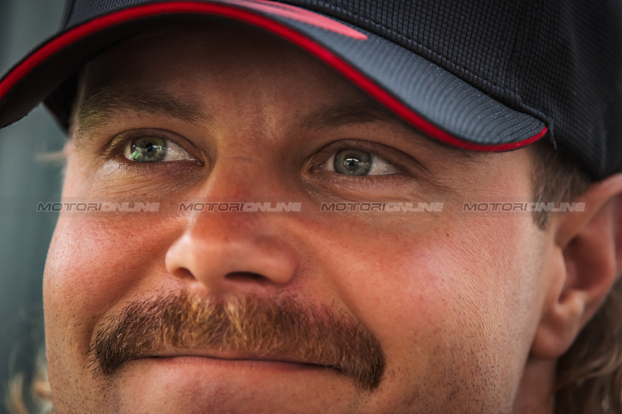 GP MESSICO, Valtteri Bottas (FIN) Alfa Romeo F1 Team.

26.10.2023. Formula 1 World Championship, Rd 20, Mexican Grand Prix, Mexico City, Mexico, Preparation Day.

- www.xpbimages.com, EMail: requests@xpbimages.com © Copyright: Bearne / XPB Images