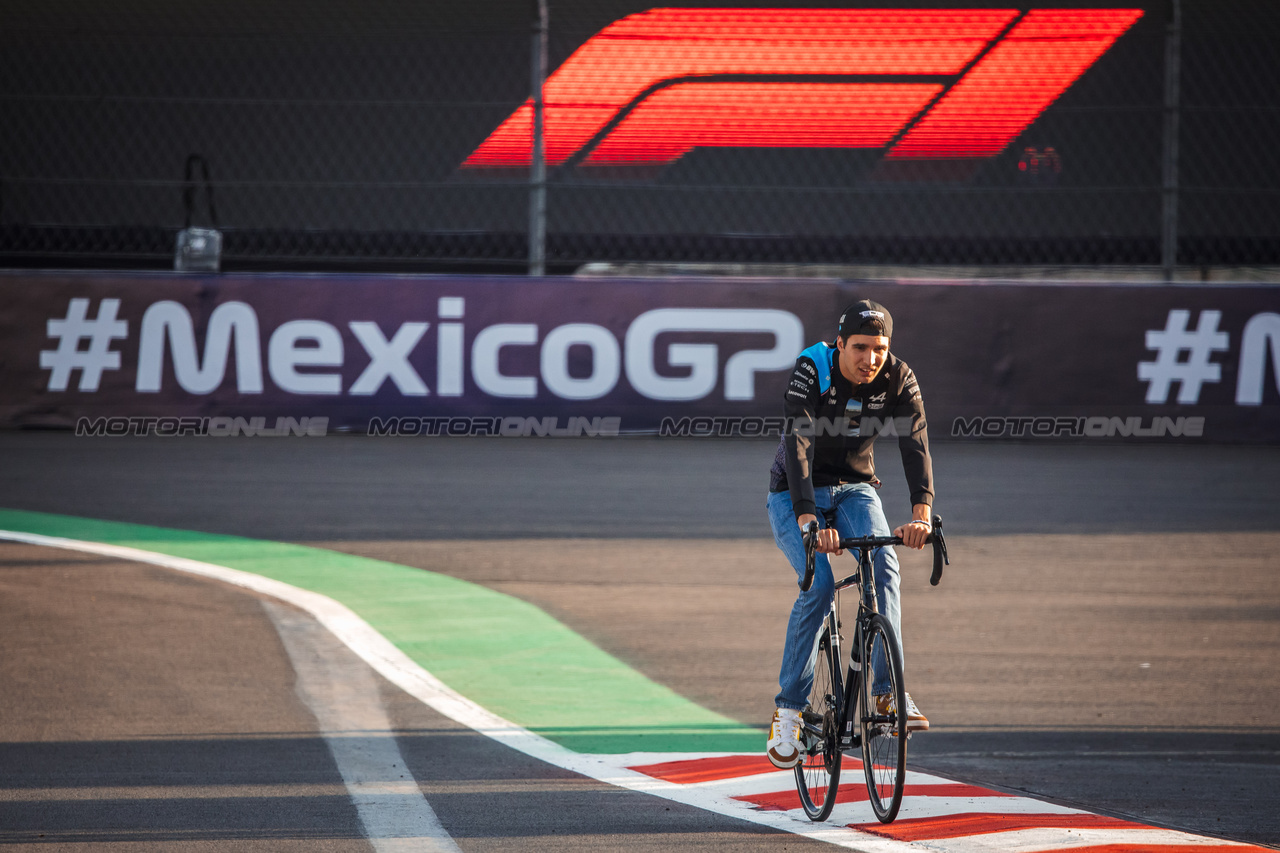 GP MESSICO, Esteban Ocon (FRA) Alpine F1 Team rides the circuit.

26.10.2023. Formula 1 World Championship, Rd 20, Mexican Grand Prix, Mexico City, Mexico, Preparation Day.

- www.xpbimages.com, EMail: requests@xpbimages.com © Copyright: Bearne / XPB Images