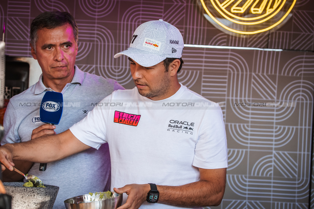 GP MESSICO, Sergio Perez (MEX) Red Bull Racing.

26.10.2023. Formula 1 World Championship, Rd 20, Mexican Grand Prix, Mexico City, Mexico, Preparation Day.

- www.xpbimages.com, EMail: requests@xpbimages.com © Copyright: Bearne / XPB Images