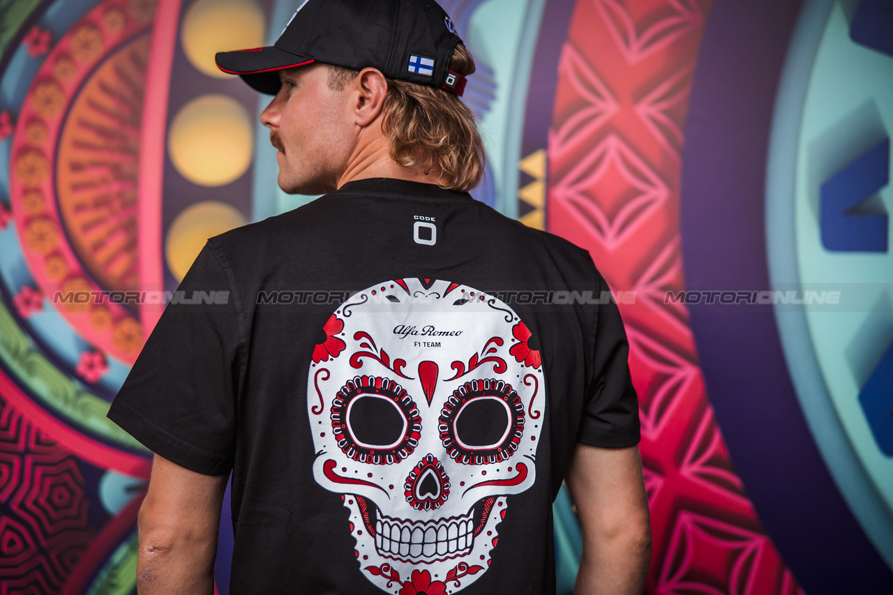 GP MESSICO, Valtteri Bottas (FIN) Alfa Romeo F1 Team.

26.10.2023. Formula 1 World Championship, Rd 20, Mexican Grand Prix, Mexico City, Mexico, Preparation Day.

- www.xpbimages.com, EMail: requests@xpbimages.com © Copyright: Bearne / XPB Images