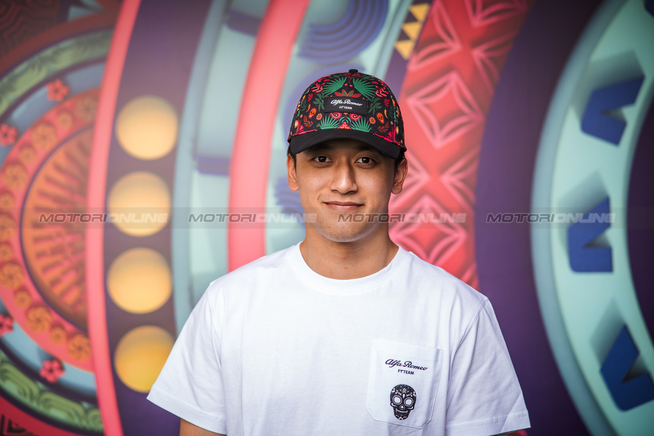 GP MESSICO, Zhou Guanyu (CHN) Alfa Romeo F1 Team.

26.10.2023. Formula 1 World Championship, Rd 20, Mexican Grand Prix, Mexico City, Mexico, Preparation Day.

- www.xpbimages.com, EMail: requests@xpbimages.com © Copyright: Bearne / XPB Images