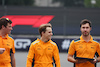 GP MESSICO, Lando Norris (GBR) McLaren walks the circuit with the team.
26.10.2023. Formula 1 World Championship, Rd 20, Mexican Grand Prix, Mexico City, Mexico, Preparation Day.
- www.xpbimages.com, EMail: requests@xpbimages.com © Copyright: Bearne / XPB Images