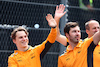 GP MESSICO, Lando Norris (GBR) McLaren walks the circuit with the team.
26.10.2023. Formula 1 World Championship, Rd 20, Mexican Grand Prix, Mexico City, Mexico, Preparation Day.
- www.xpbimages.com, EMail: requests@xpbimages.com © Copyright: Bearne / XPB Images