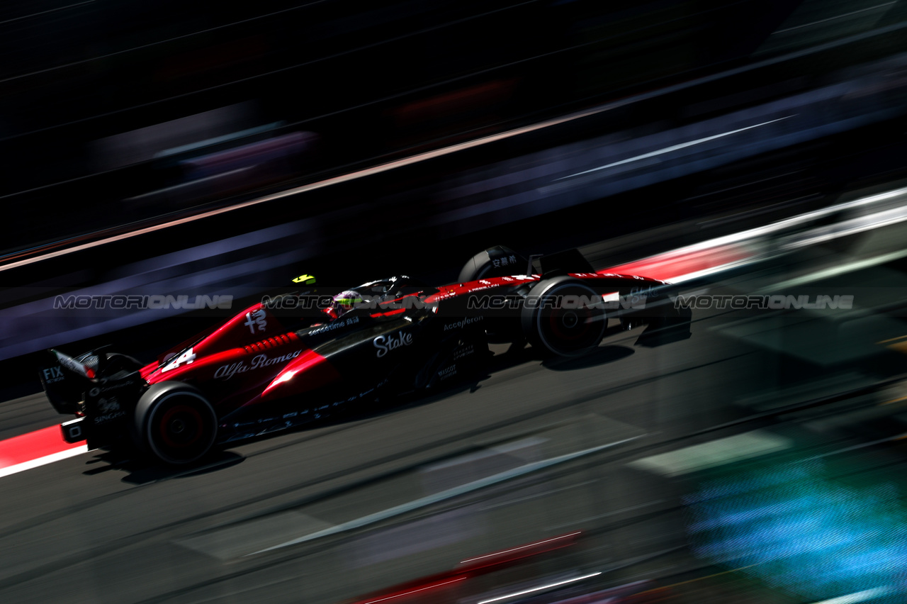 GP MESSICO, Guanyu Zhou (CHI), Alfa Romeo Racing 
28.10.2023. Formula 1 World Championship, Rd 20, Mexican Grand Prix, Mexico City, Mexico, Qualifiche Day.
- www.xpbimages.com, EMail: requests@xpbimages.com © Copyright: Charniaux / XPB Images