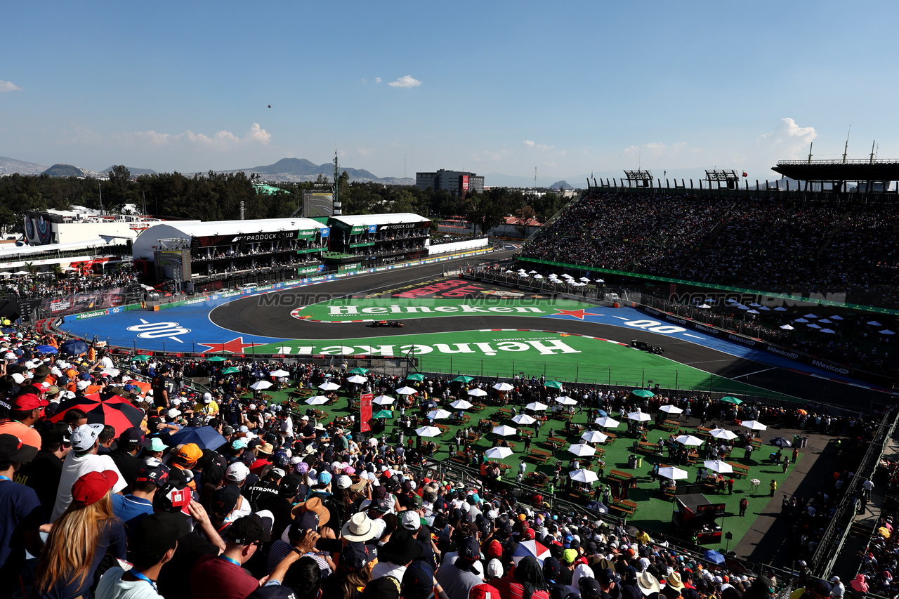 GP MESSICO, Lewis Hamilton (GBR) Mercedes AMG F1 W14.

28.10.2023. Formula 1 World Championship, Rd 20, Mexican Grand Prix, Mexico City, Mexico, Qualifiche Day.

- www.xpbimages.com, EMail: requests@xpbimages.com © Copyright: Moy / XPB Images