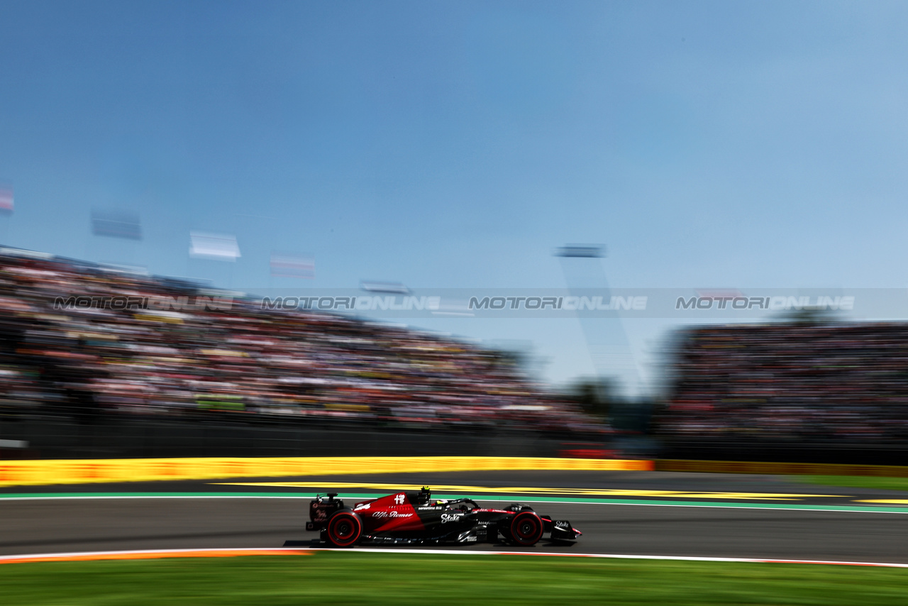 GP MESSICO, Zhou Guanyu (CHN) Alfa Romeo F1 Team C43.

28.10.2023. Formula 1 World Championship, Rd 20, Mexican Grand Prix, Mexico City, Mexico, Qualifiche Day.

 - www.xpbimages.com, EMail: requests@xpbimages.com © Copyright: Coates / XPB Images
