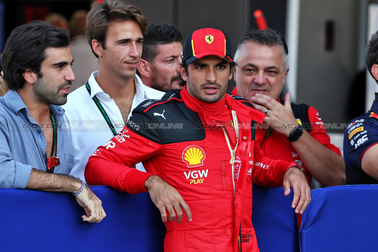 GP MESSICO, Carlos Sainz Jr (ESP) Ferrari in qualifying parc ferme.

28.10.2023. Formula 1 World Championship, Rd 20, Mexican Grand Prix, Mexico City, Mexico, Qualifiche Day.

- www.xpbimages.com, EMail: requests@xpbimages.com © Copyright: Moy / XPB Images
