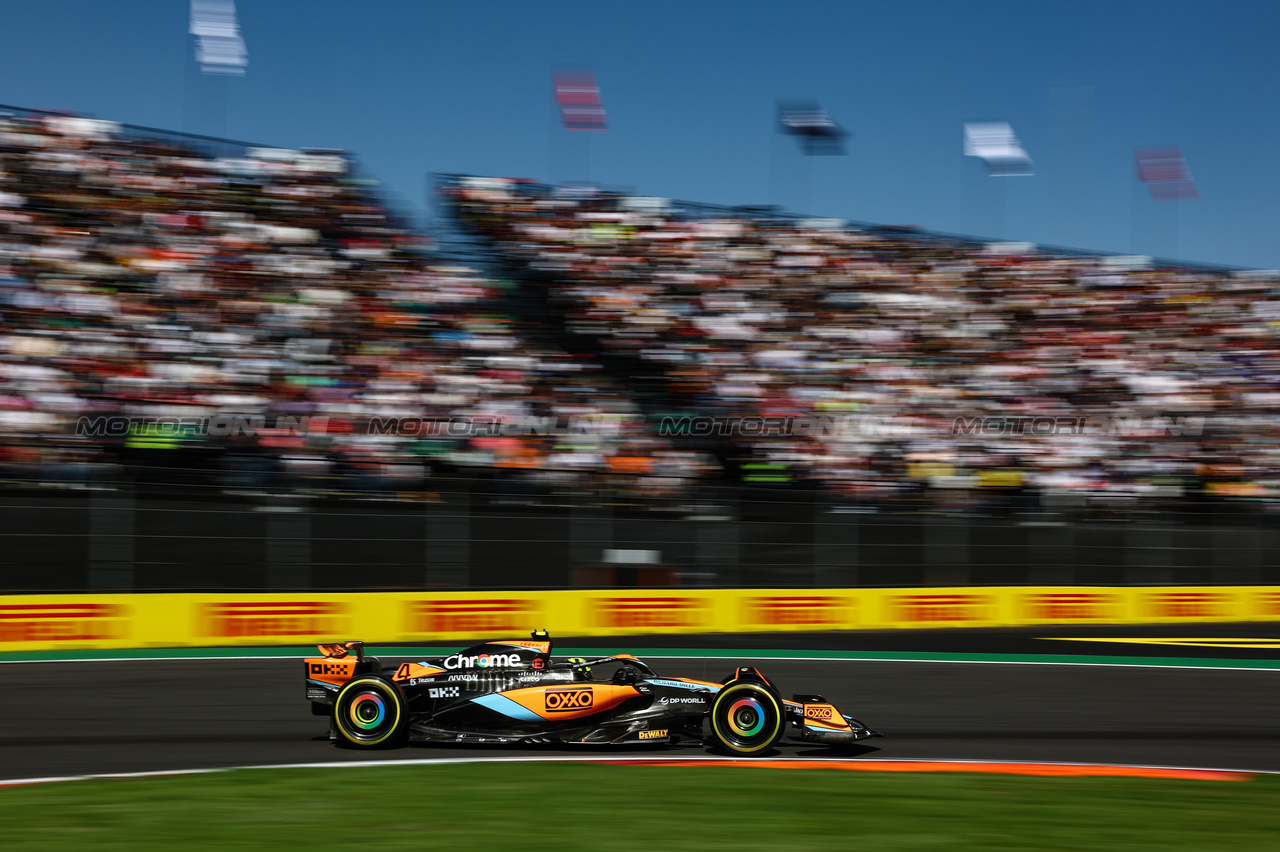 GP MESSICO, Lando Norris (GBR), McLaren F1 Team 
28.10.2023. Formula 1 World Championship, Rd 20, Mexican Grand Prix, Mexico City, Mexico, Qualifiche Day.
- www.xpbimages.com, EMail: requests@xpbimages.com © Copyright: Charniaux / XPB Images