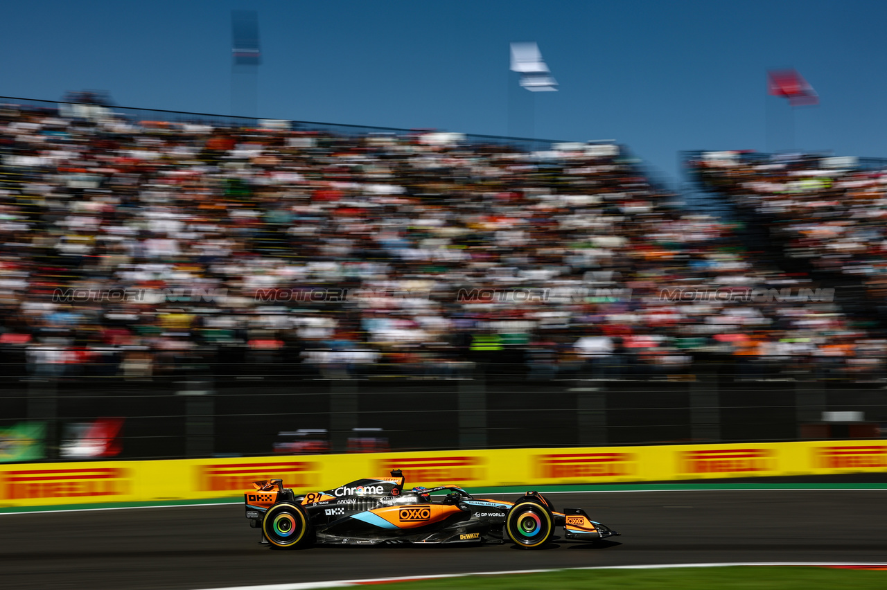 GP MESSICO, Oscar Piastri (AUS), McLaren 
28.10.2023. Formula 1 World Championship, Rd 20, Mexican Grand Prix, Mexico City, Mexico, Qualifiche Day.
- www.xpbimages.com, EMail: requests@xpbimages.com © Copyright: Charniaux / XPB Images