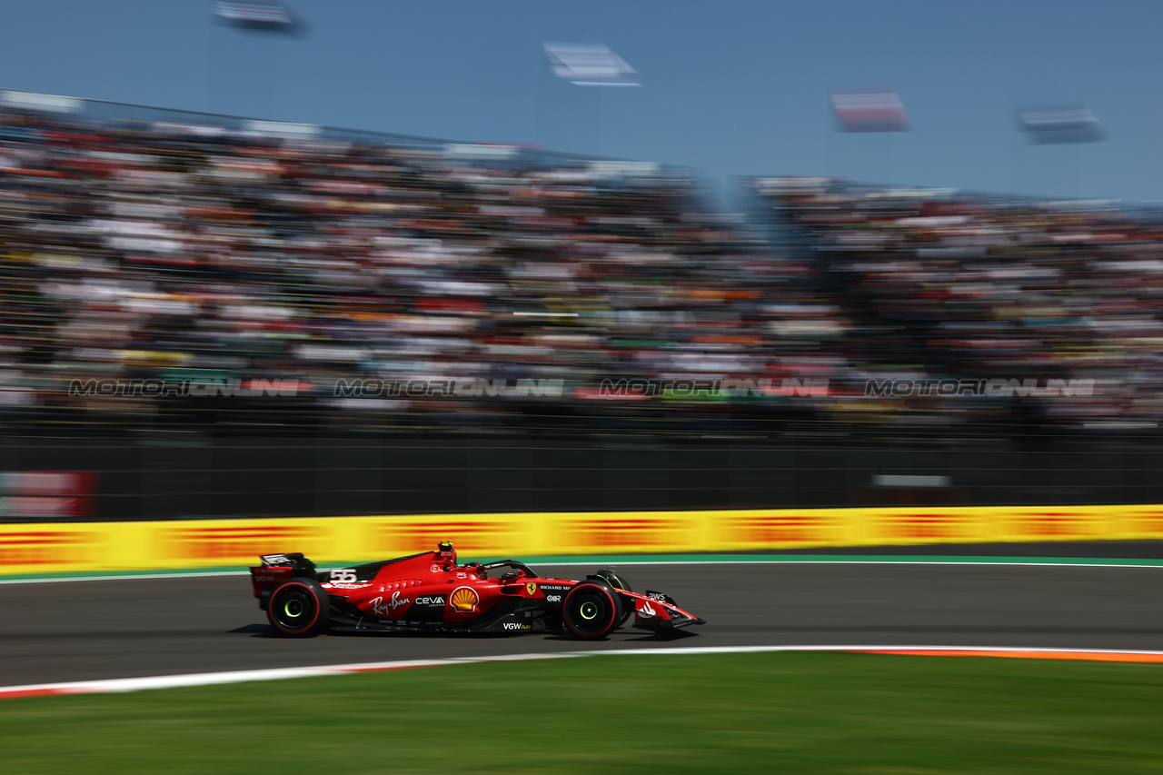 GP MESSICO, Carlos Sainz Jr (ESP) Ferrari SF-23.

28.10.2023. Formula 1 World Championship, Rd 20, Mexican Grand Prix, Mexico City, Mexico, Qualifiche Day.

 - www.xpbimages.com, EMail: requests@xpbimages.com © Copyright: Coates / XPB Images