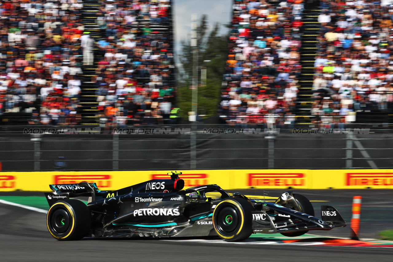 GP MESSICO, Lewis Hamilton (GBR) Mercedes AMG F1 W14.

28.10.2023. Formula 1 World Championship, Rd 20, Mexican Grand Prix, Mexico City, Mexico, Qualifiche Day.

 - www.xpbimages.com, EMail: requests@xpbimages.com © Copyright: Coates / XPB Images