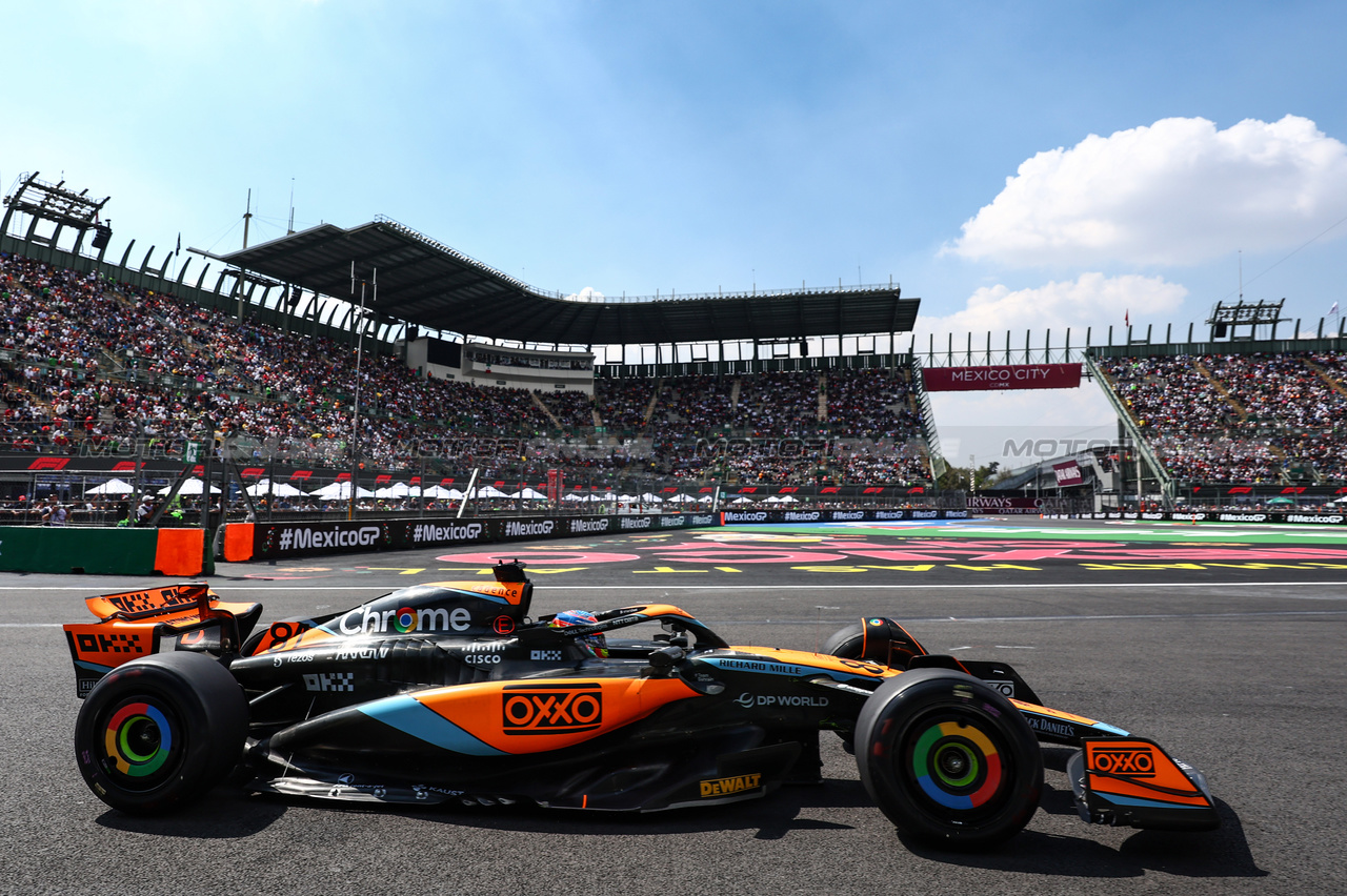 GP MESSICO, Oscar Piastri (AUS), McLaren 
27.10.2023. Formula 1 World Championship, Rd 20, Mexican Grand Prix, Mexico City, Mexico, Practice Day.
- www.xpbimages.com, EMail: requests@xpbimages.com © Copyright: Charniaux / XPB Images