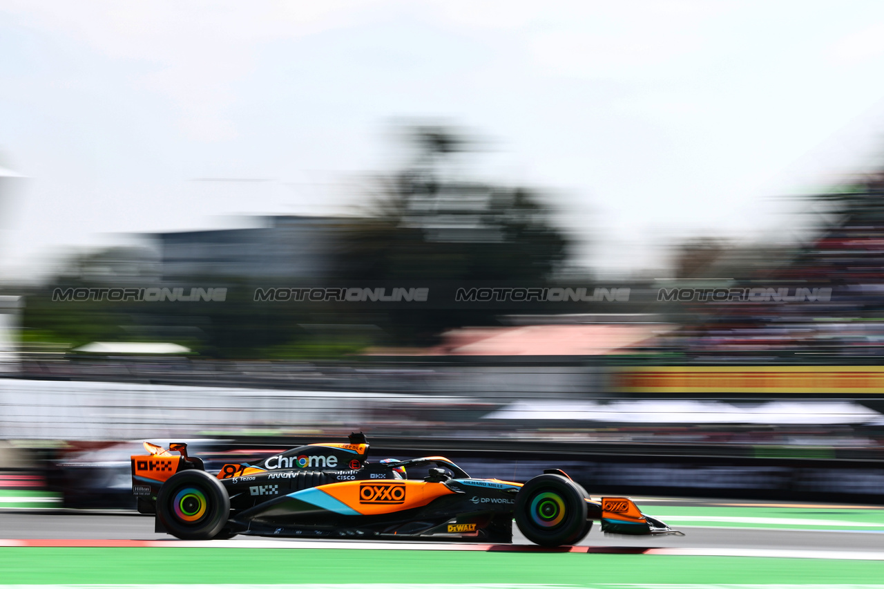 GP MESSICO, Oscar Piastri (AUS), McLaren 
27.10.2023. Formula 1 World Championship, Rd 20, Mexican Grand Prix, Mexico City, Mexico, Practice Day.
- www.xpbimages.com, EMail: requests@xpbimages.com © Copyright: Charniaux / XPB Images