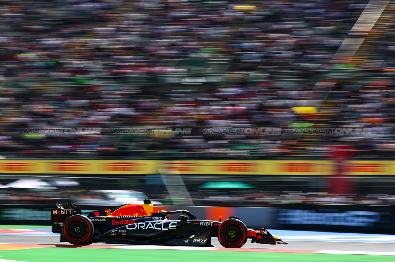 GP MESSICO, Max Verstappen (NLD), Red Bull Racing 
27.10.2023. Formula 1 World Championship, Rd 20, Mexican Grand Prix, Mexico City, Mexico, Practice Day.
- www.xpbimages.com, EMail: requests@xpbimages.com © Copyright: Charniaux / XPB Images