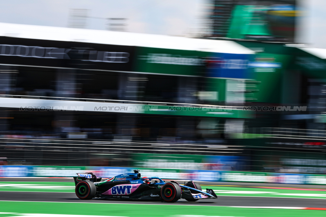 GP MESSICO, Esteban Ocon (FRA), Alpine F1 Team 
27.10.2023. Formula 1 World Championship, Rd 20, Mexican Grand Prix, Mexico City, Mexico, Practice Day.
- www.xpbimages.com, EMail: requests@xpbimages.com © Copyright: Charniaux / XPB Images