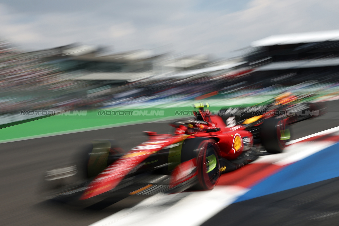 GP MESSICO, Carlos Sainz Jr (ESP) Ferrari SF-23.

27.10.2023. Formula 1 World Championship, Rd 20, Mexican Grand Prix, Mexico City, Mexico, Practice Day.

- www.xpbimages.com, EMail: requests@xpbimages.com © Copyright: Moy / XPB Images